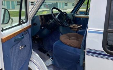Gmc-vandura-34-ton-1995-white-3