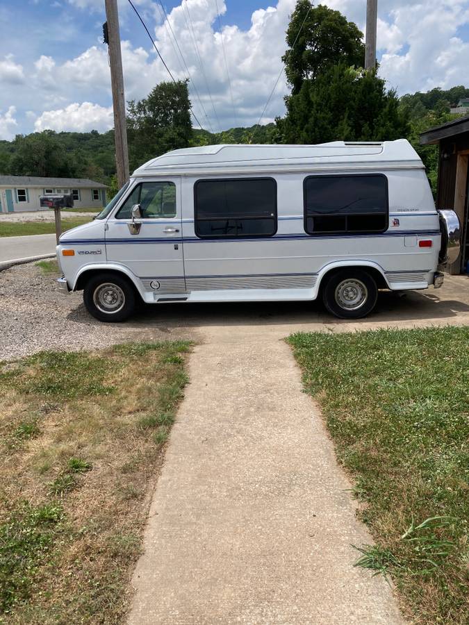 Gmc-vandura-34-ton-1995-white