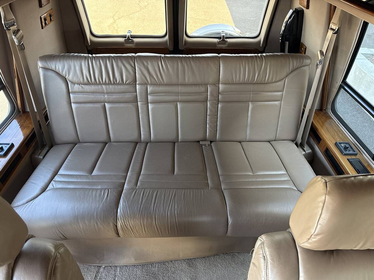 Gmc-vandura-sherrod-conversion-van-slx-series-1995-green-20