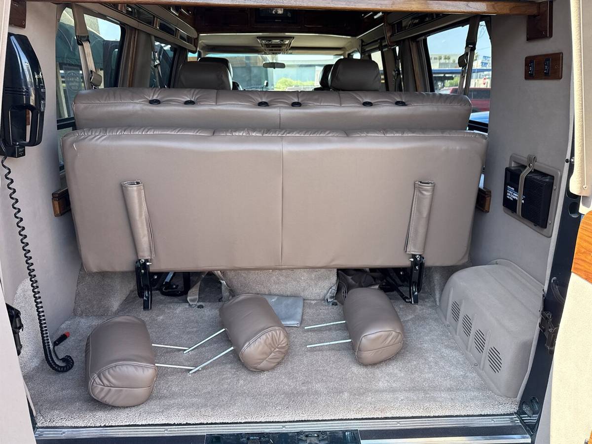 Gmc-vandura-sherrod-conversion-van-slx-series-1995-green-22