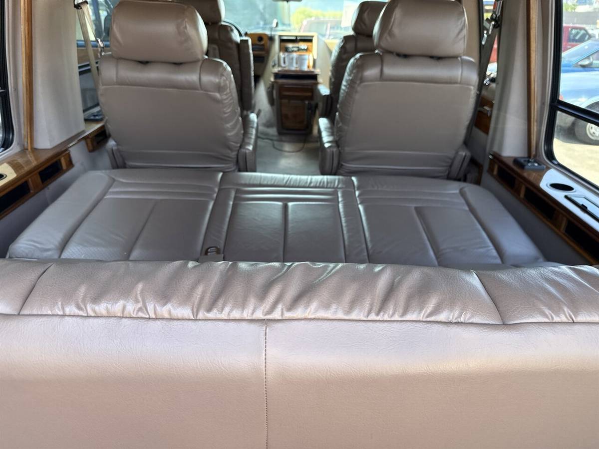 Gmc-vandura-sherrod-conversion-van-slx-series-1995-green-23