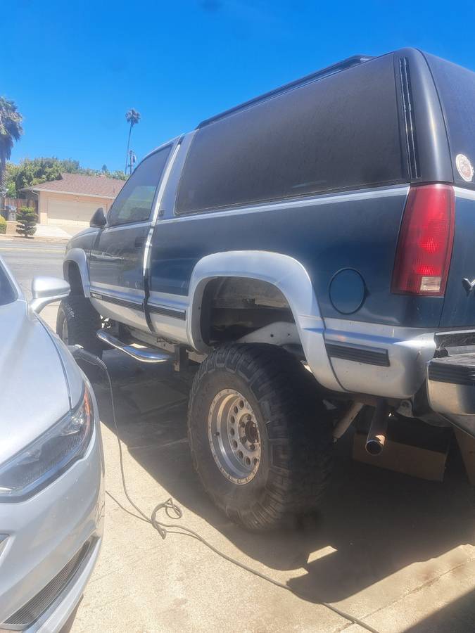 Gmc-yukon-12-ton-nominal-1993-custom-1