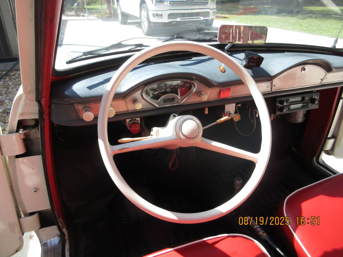 Goggomobole-ts250-coupe-1967-white-4