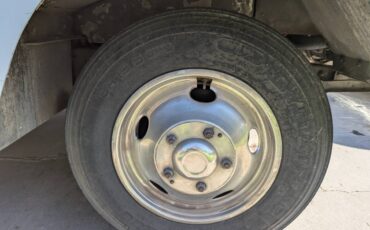 Gruman-p10-step-van-diesel-1980-white-5