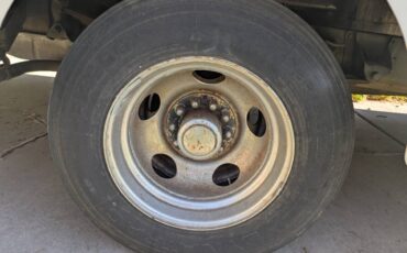 Gruman-p10-step-van-diesel-1980-white-6