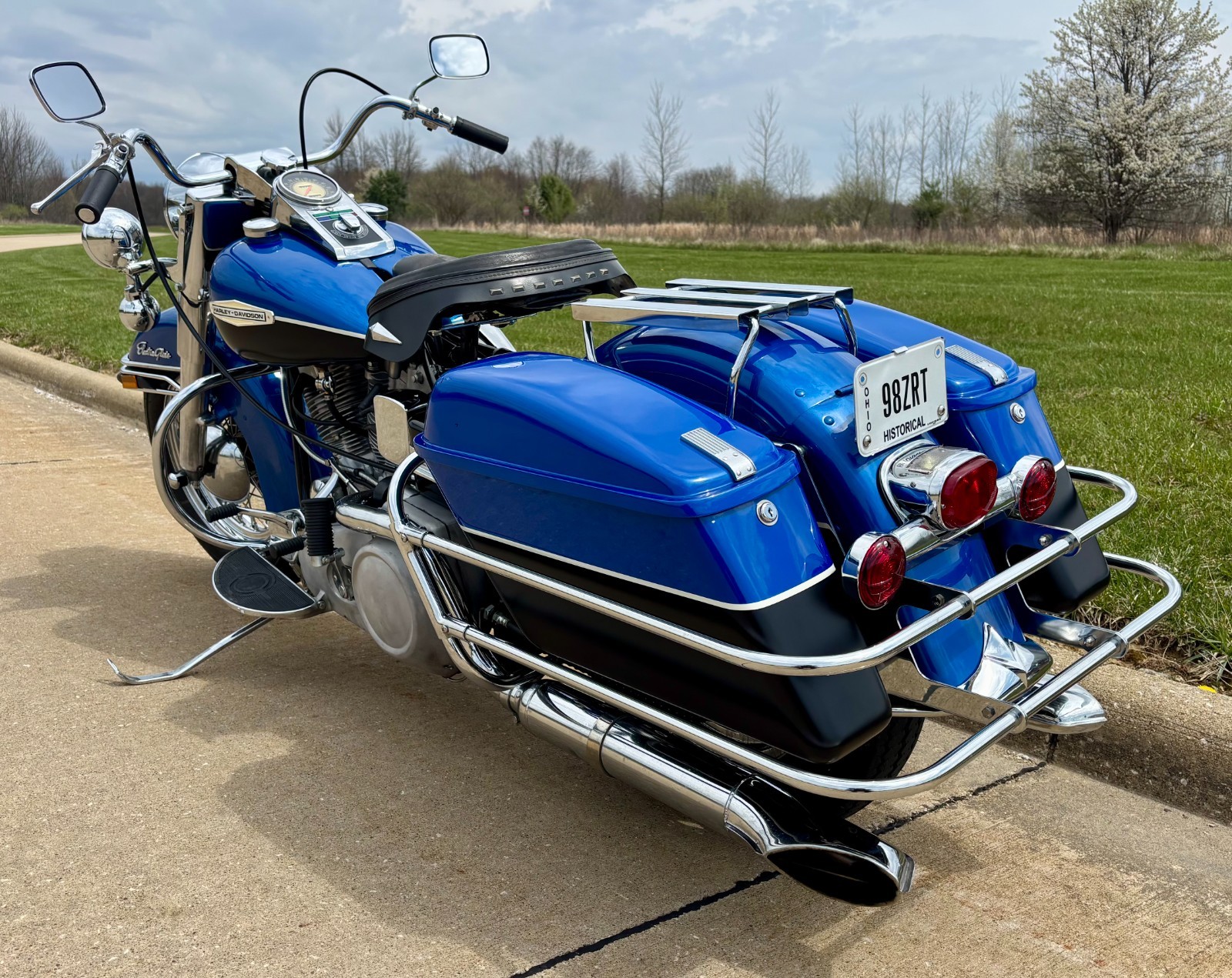 Harley-Davidson-Electra-Glide-FLH-1969-6