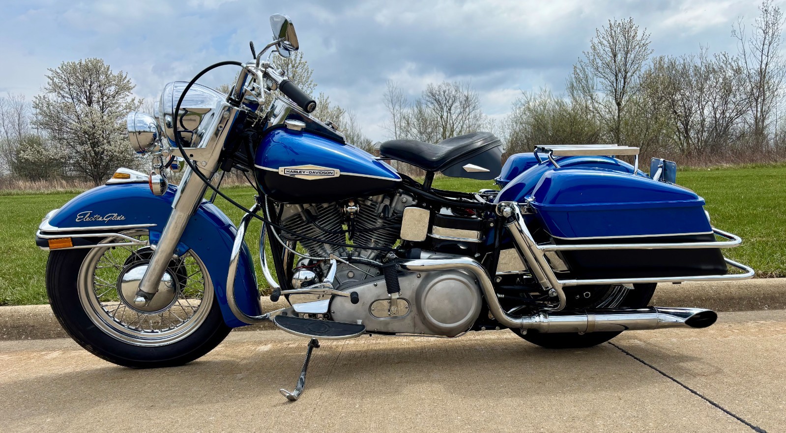 Harley-Davidson-Electra-Glide-FLH-1969-8