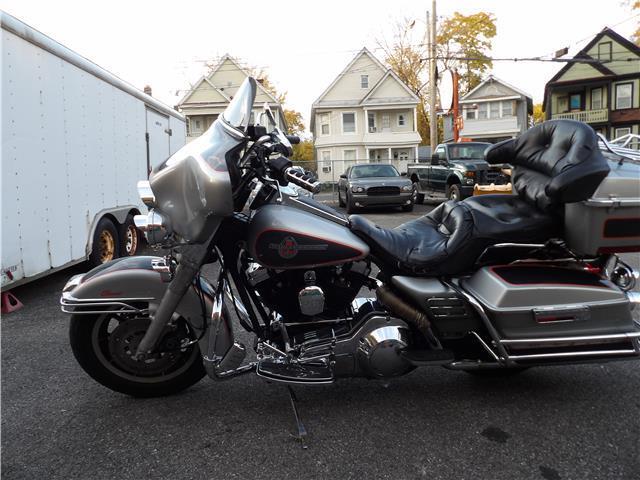 Harley-Davidson-FLHTC-90-YEAR-ANNIVERSARY-1993-4
