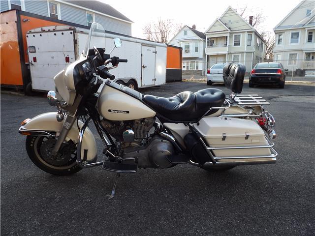 Harley-Davidson-FLHTP-POLICE-1986-4
