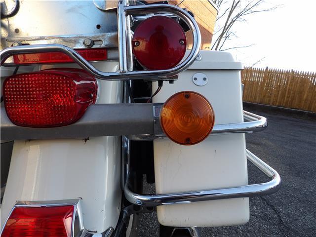 Harley-Davidson-FLHTP-POLICE-1986-7