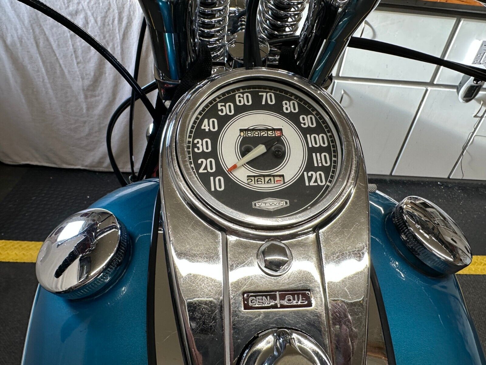 Harley-Davidson-FXR-1980-20
