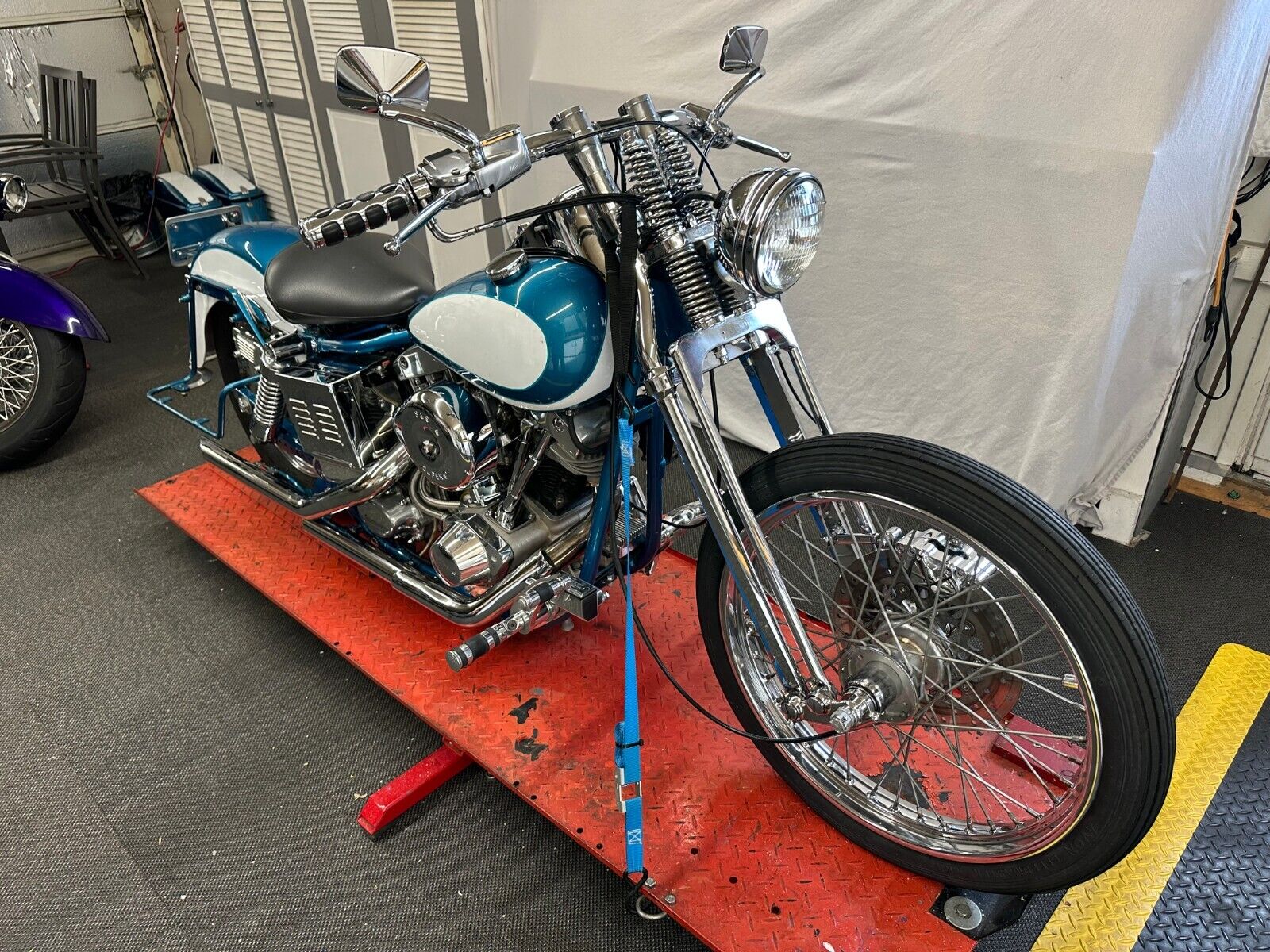 Harley-Davidson-FXR-1980-22
