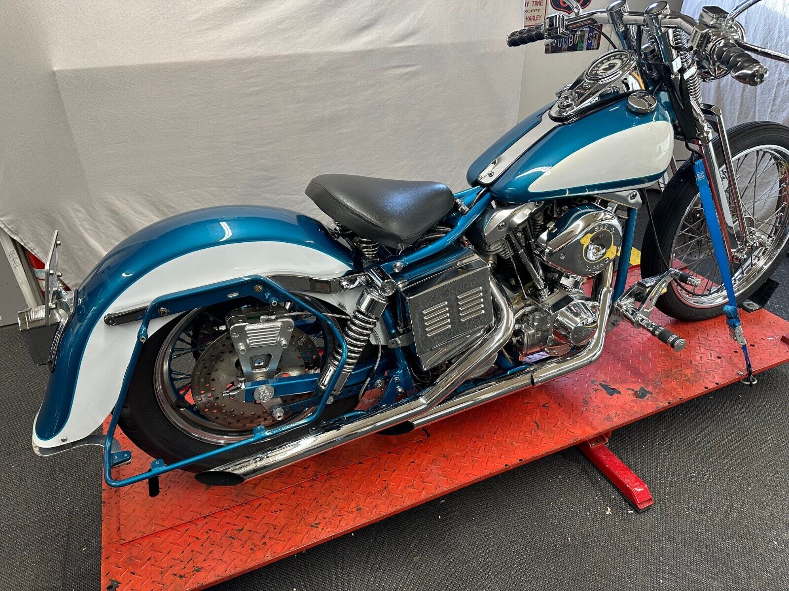 Harley-Davidson-FXR-1980-25