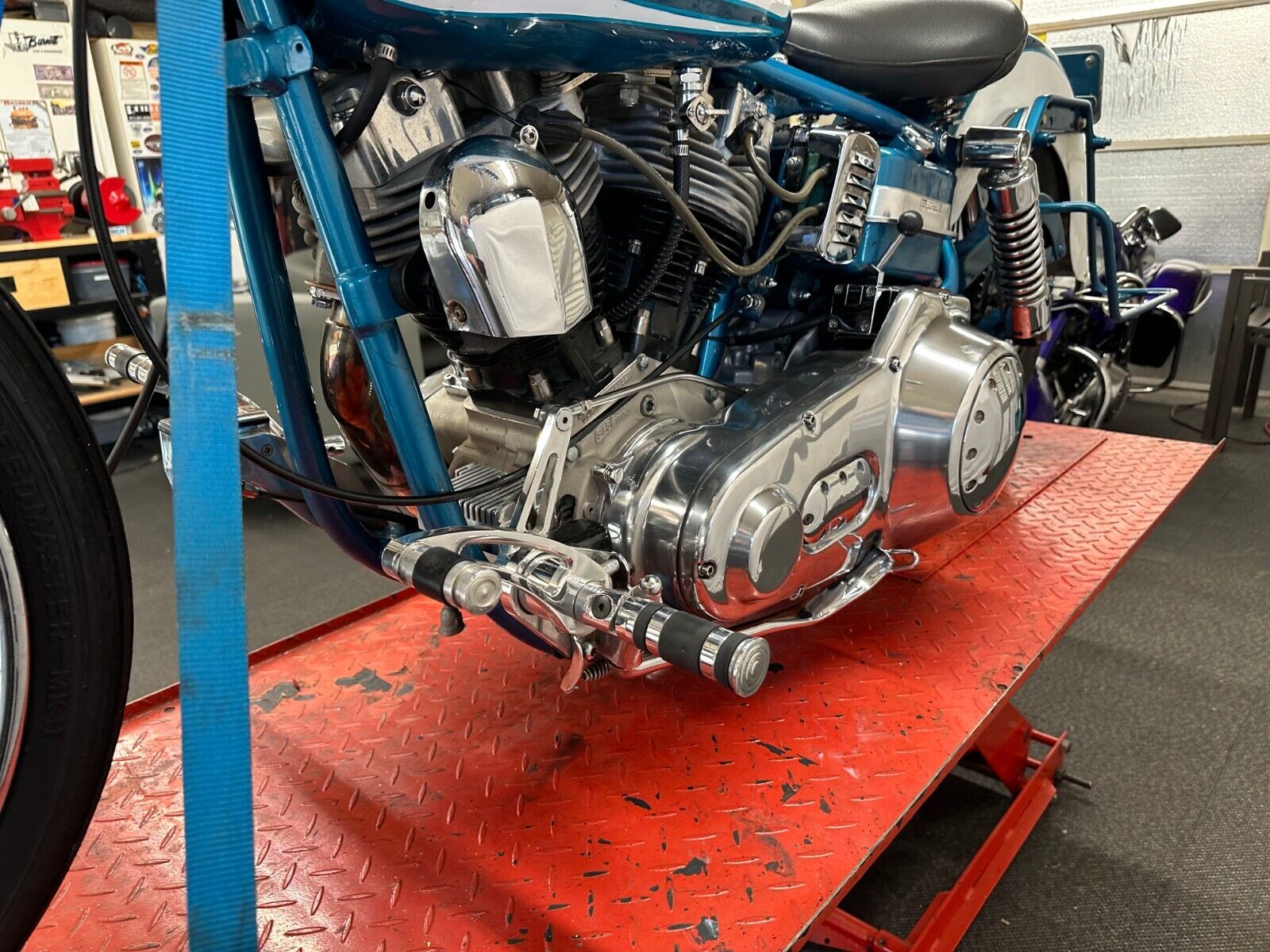 Harley-Davidson-FXR-1980-9