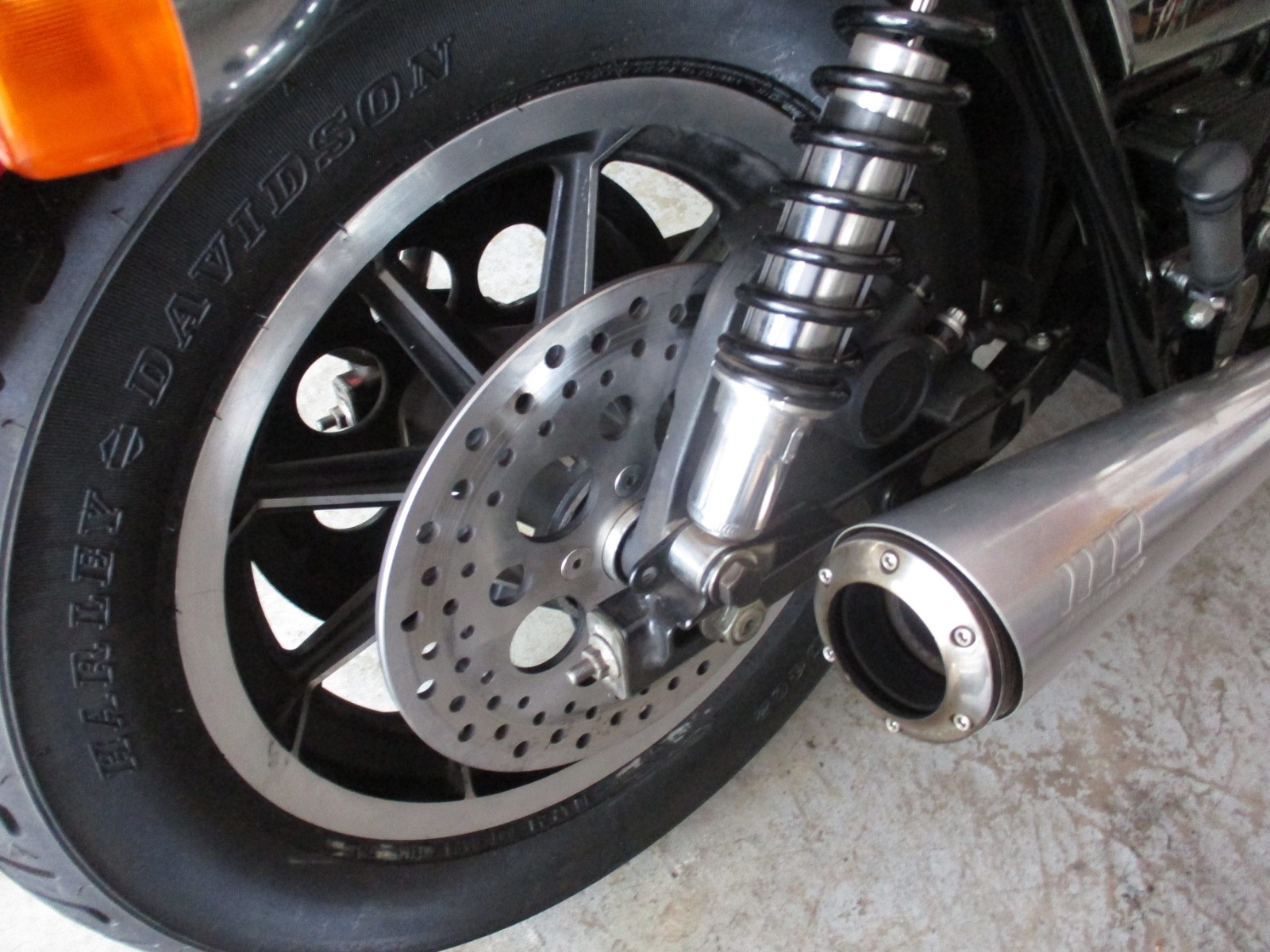 Harley-Davidson-FXR-1994-17