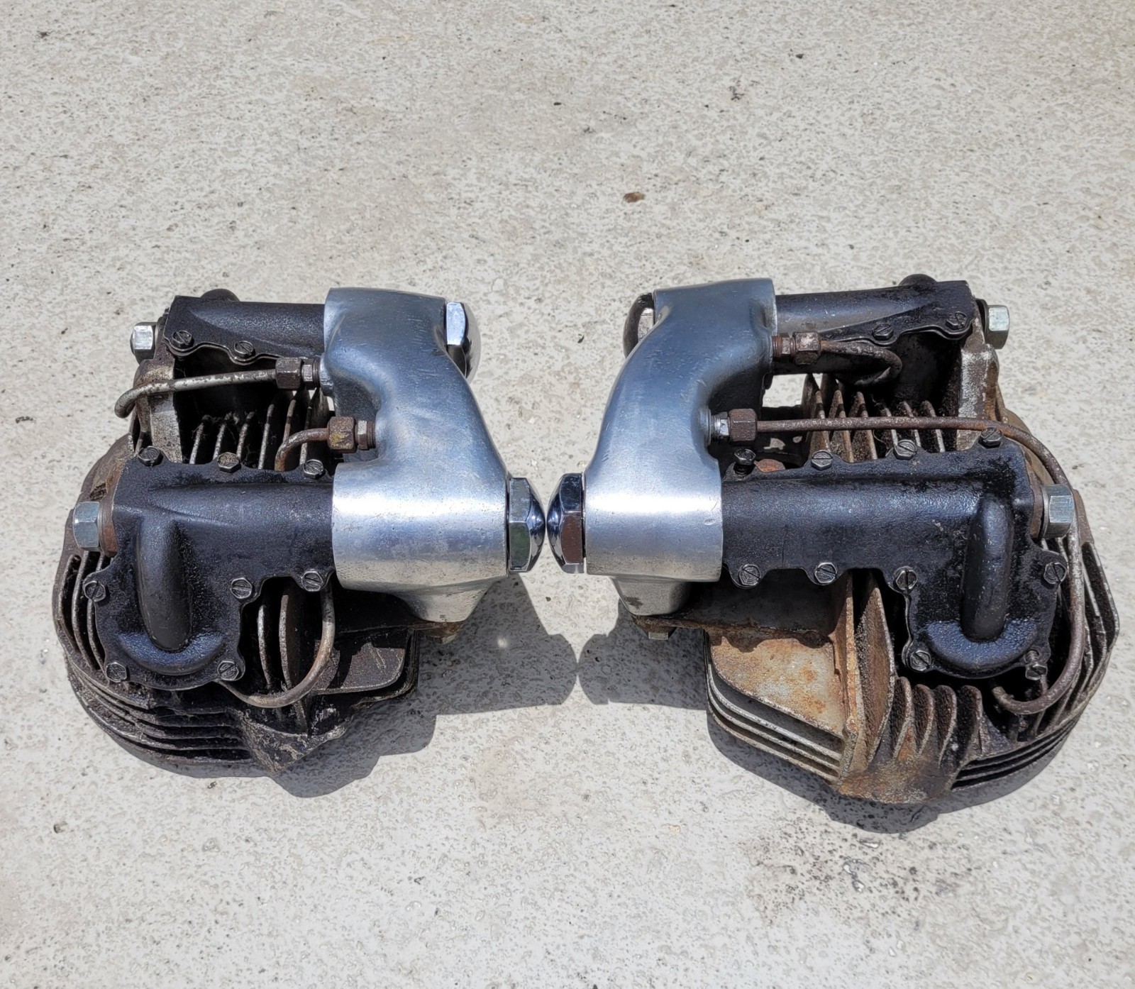 Harley-Davidson-Knucklehead-Heads-1946-1
