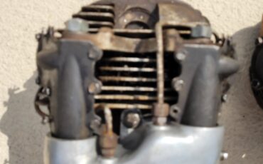 Harley-Davidson-Knucklehead-Heads-1946-4