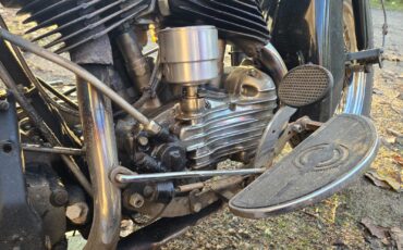 Harley-Davidson-Softail-1937-4