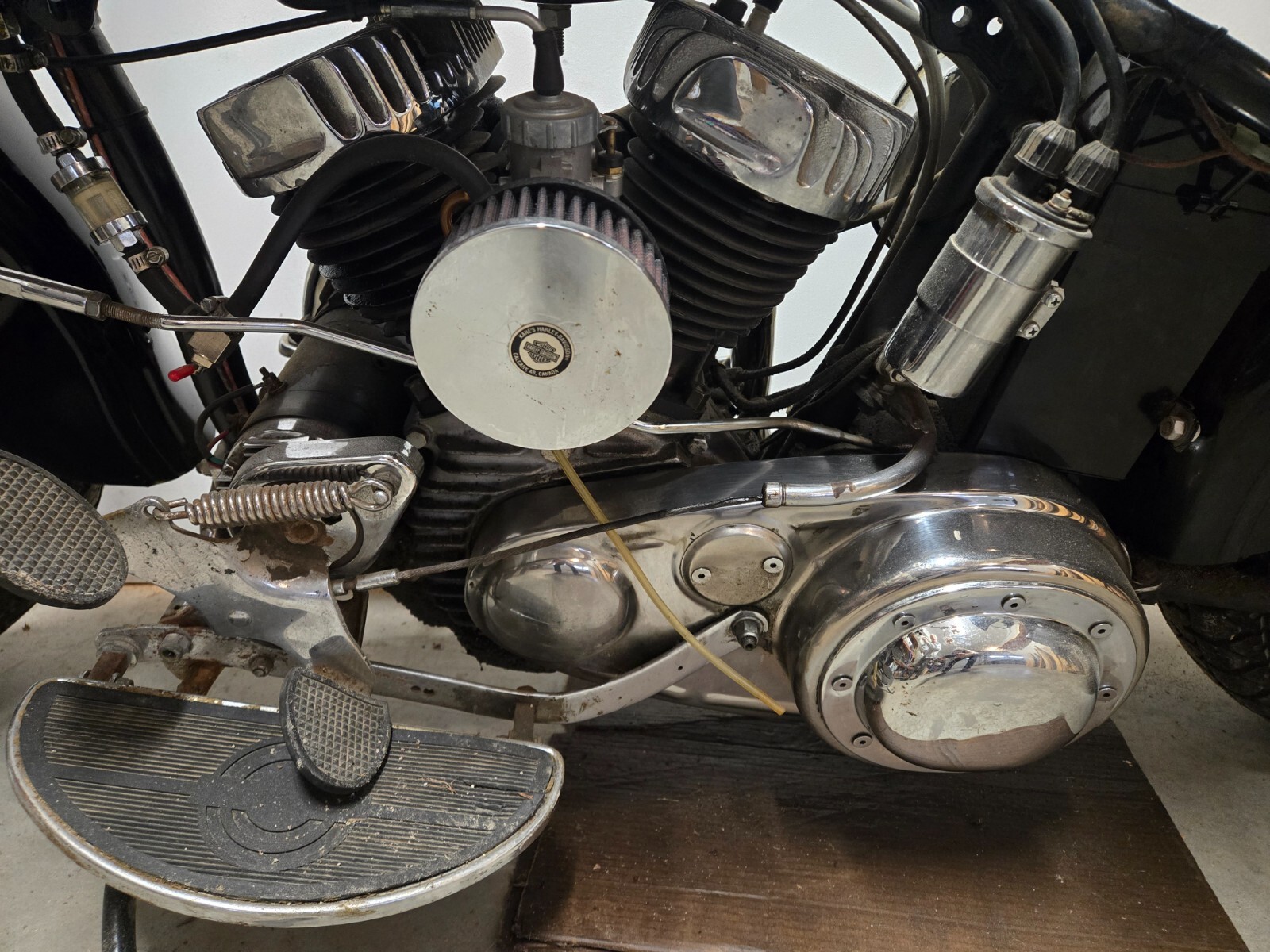 Harley-Davidson-Softail-1937-7