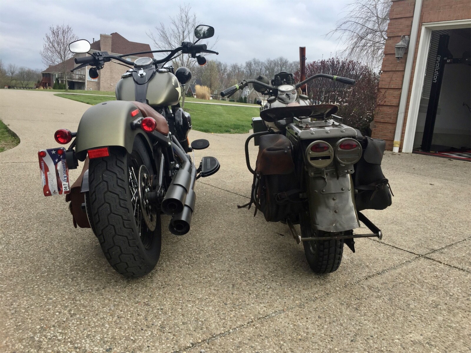 Harley-Davidson-Touring-1942-3