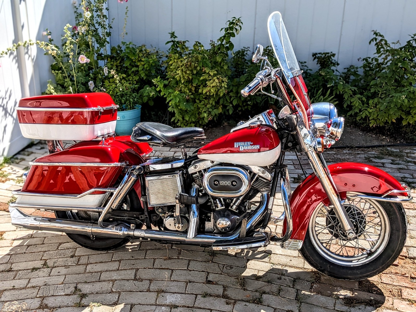 Harley-Davidson-Touring-1975
