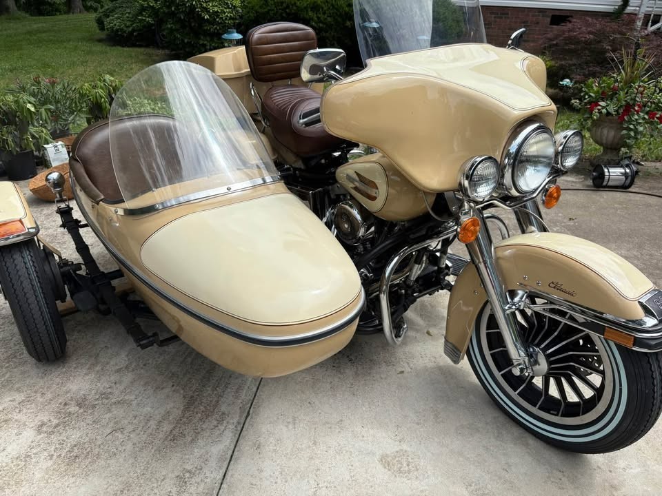 Harley-Davidson-Touring-1979-2