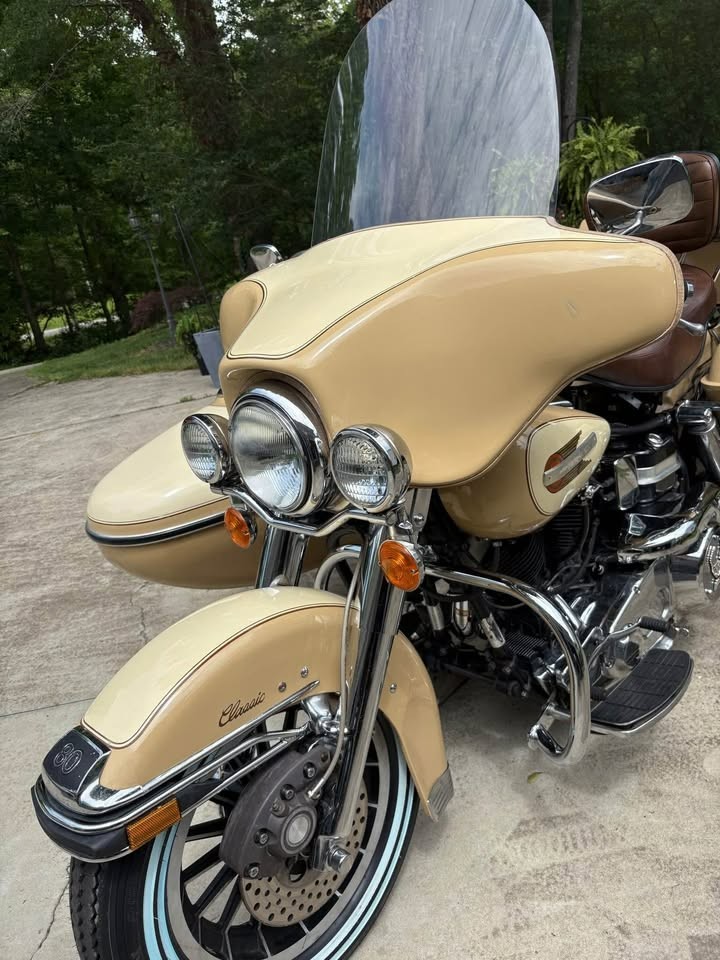 Harley-Davidson-Touring-1979-4
