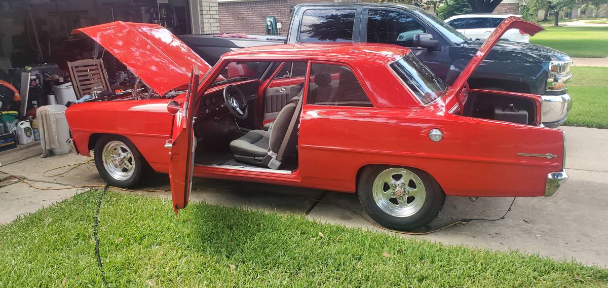 Hino-195-chevy-ii-1966-red-2