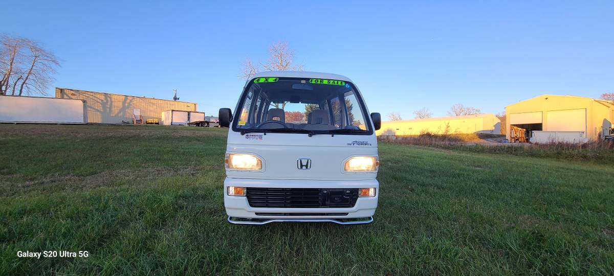 Hond-street-1992-white-21