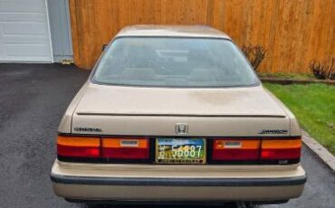 Honda-Accord-1989-5