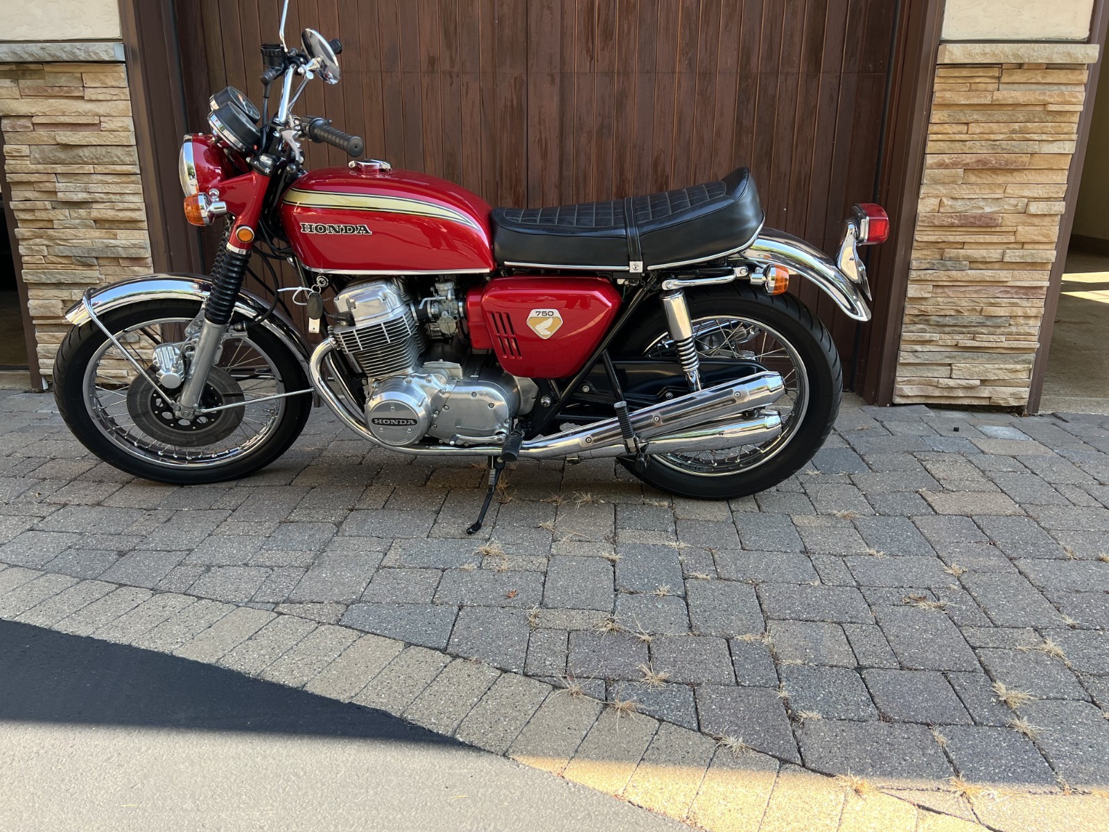 Honda-CB-1969-1