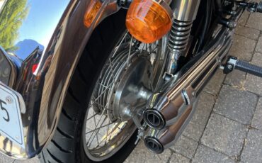 Honda-CB-1969-8