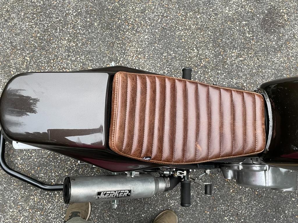 Honda-CB-1975-4