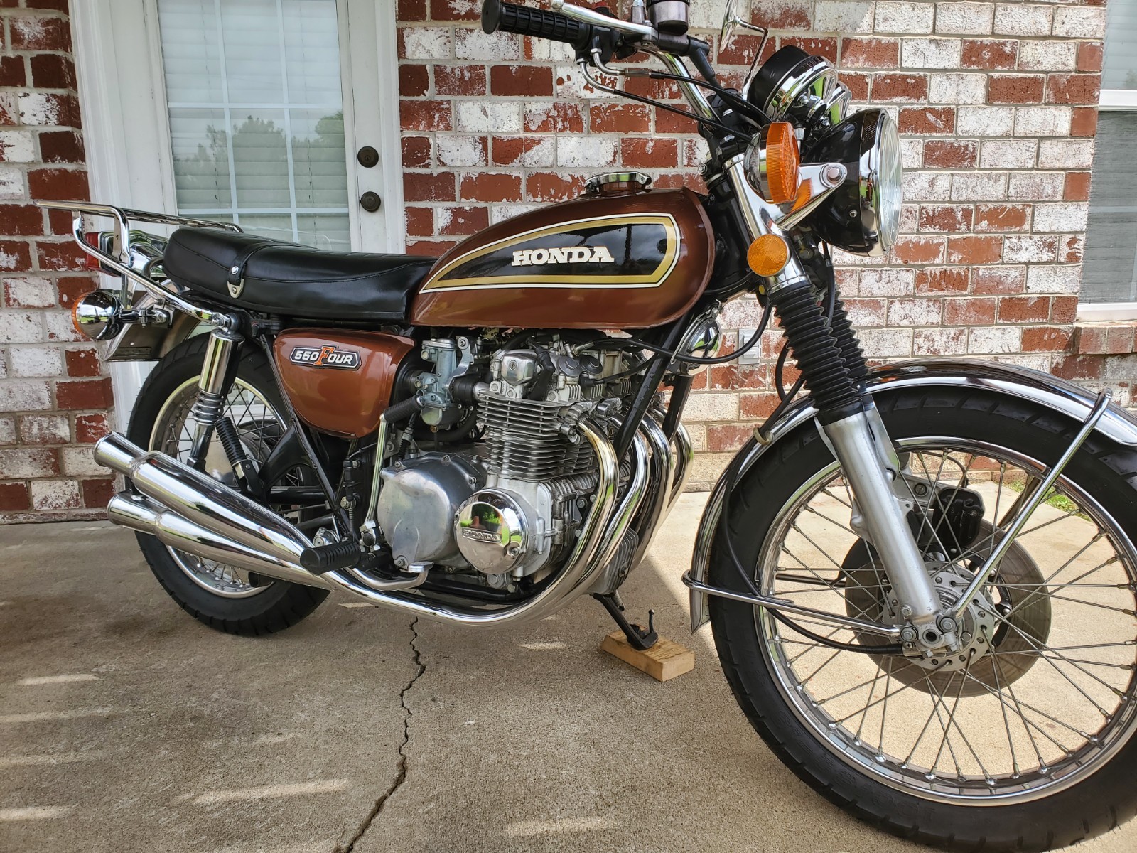 Honda-CB-1976-10