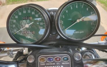 Honda-CB-1976-5