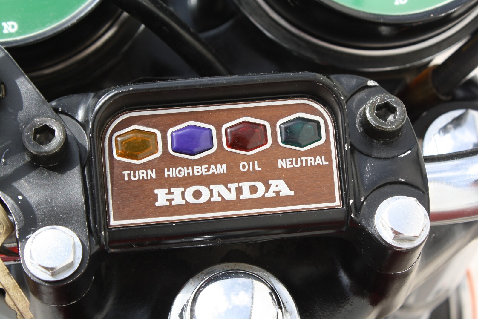 Honda-CB-1976-8
