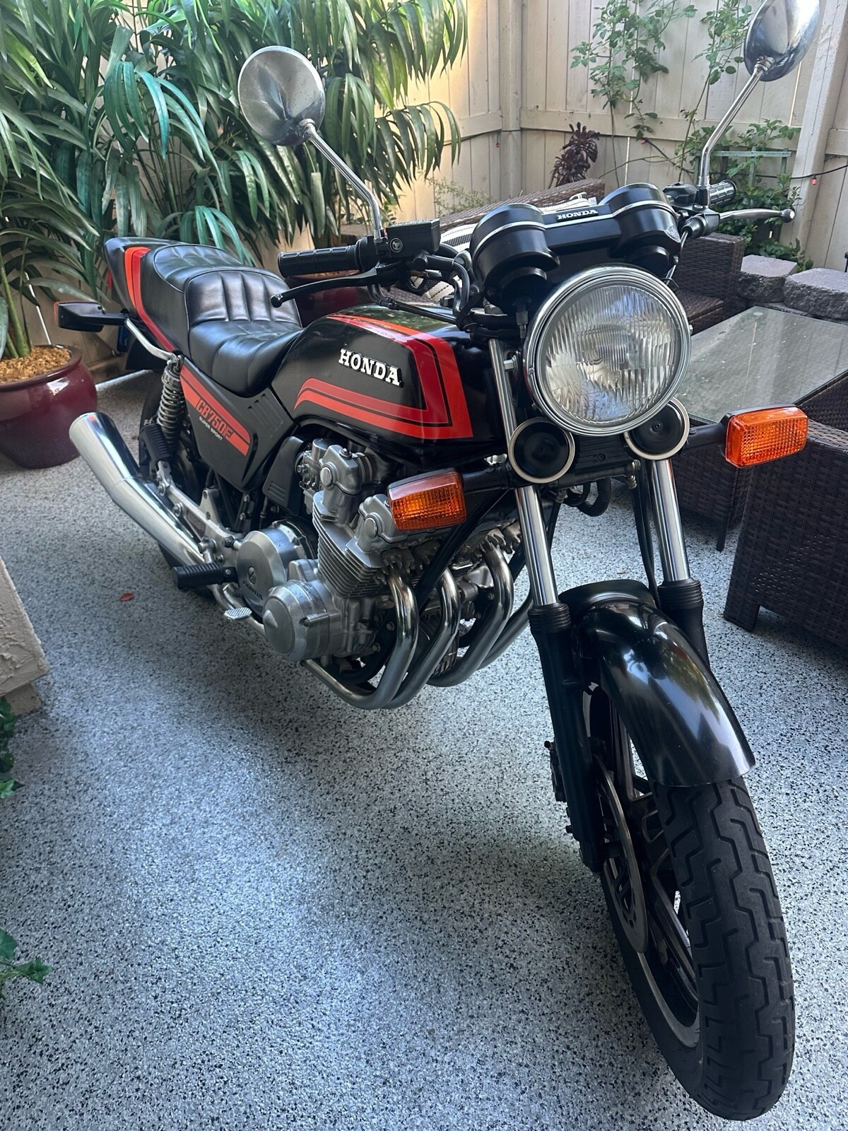Honda-CB750F-1981-10