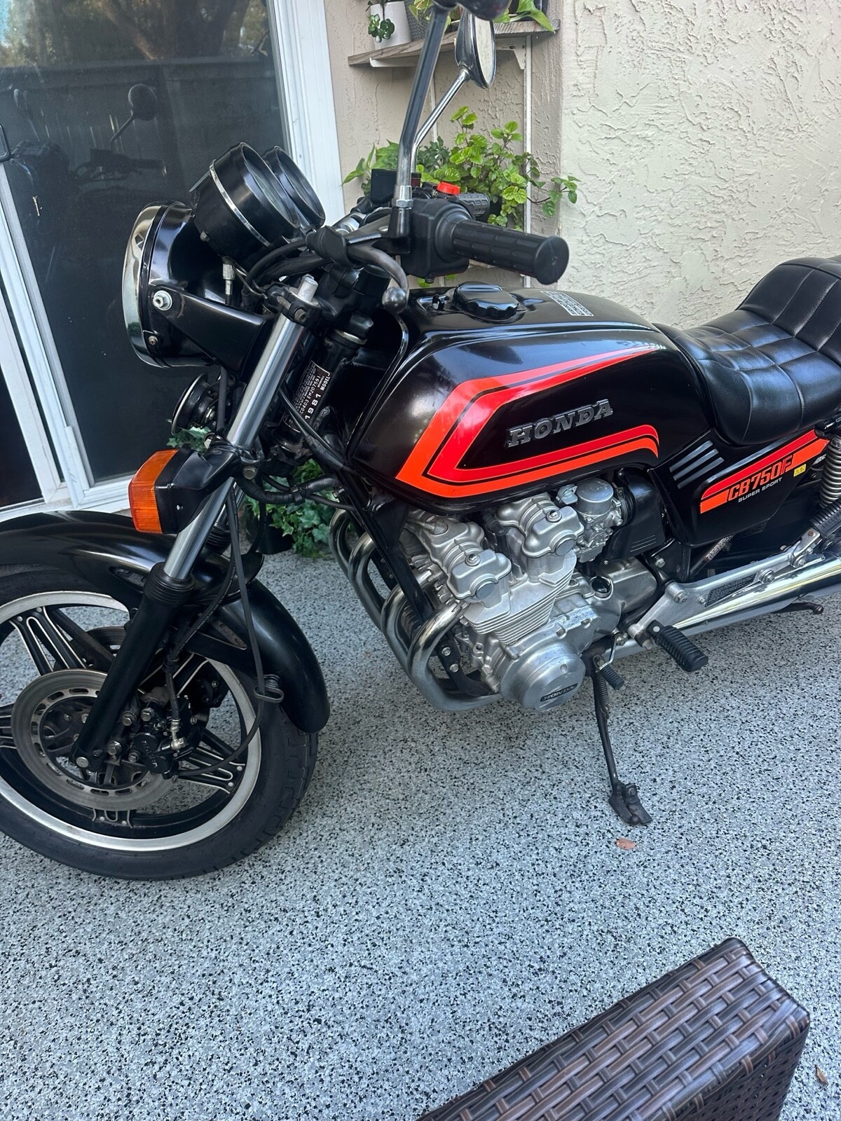 Honda-CB750F-1981-2