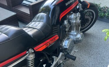 Honda-CB750F-1981-3