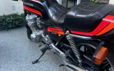 Honda-CB750F-1981-4