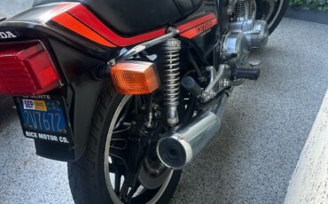 Honda-CB750F-1981-5