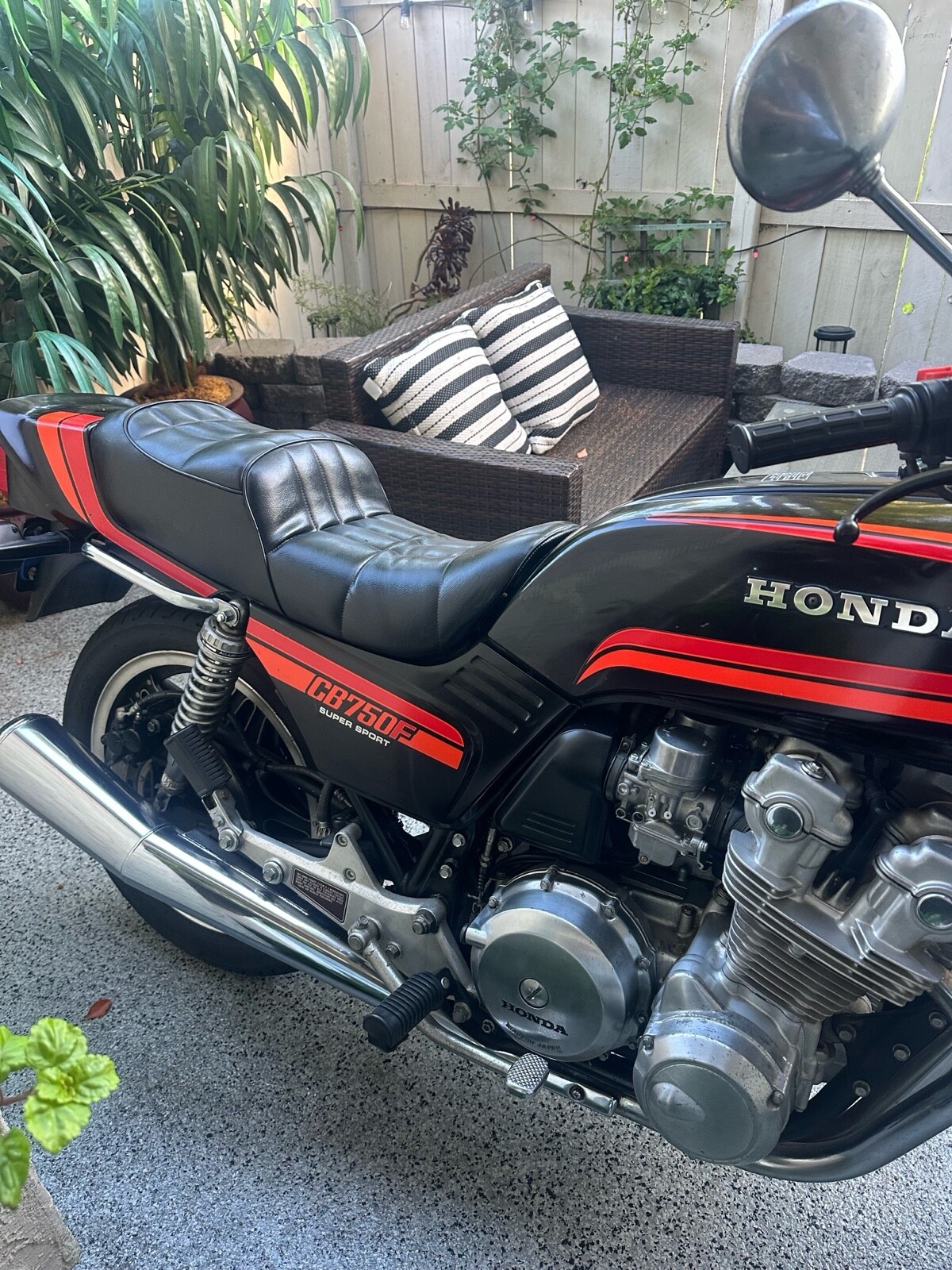 Honda-CB750F-1981-8