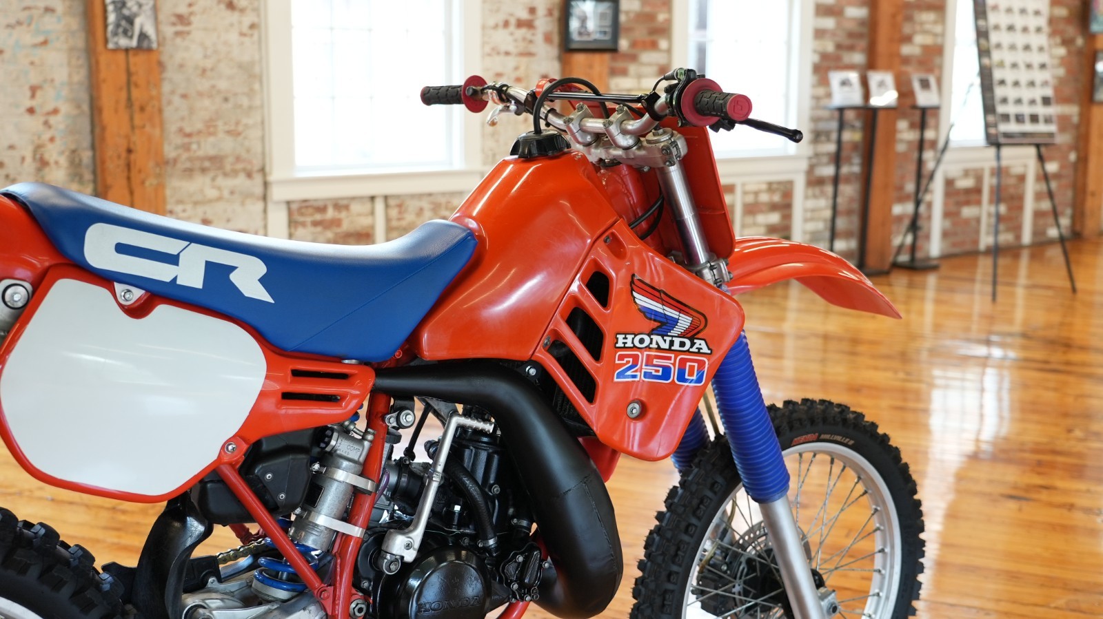 Honda-CR-1985-1