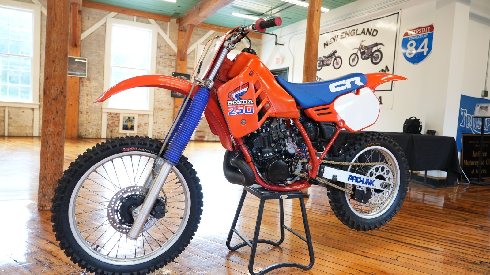Honda-CR-1985-8