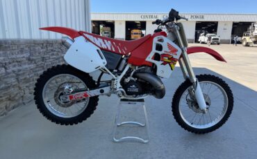Honda-CR-1991-3