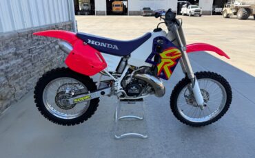 Honda-CR-1995-3