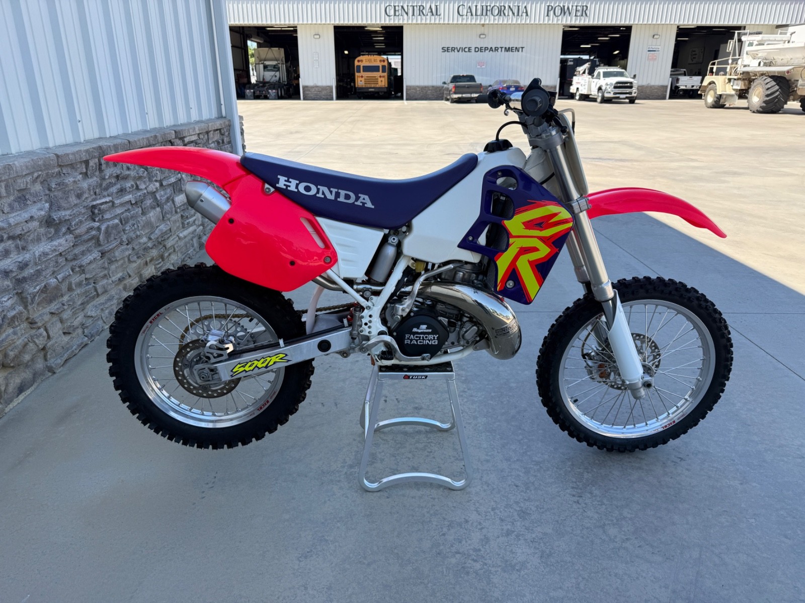 Honda-CR-1995-3