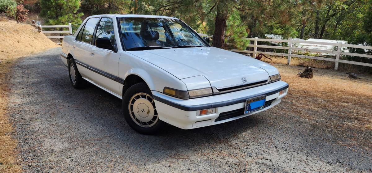 Honda-accord-1988-white-2