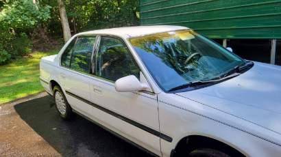 Honda-accord-1992-white