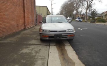 Honda-accord-1993-brown